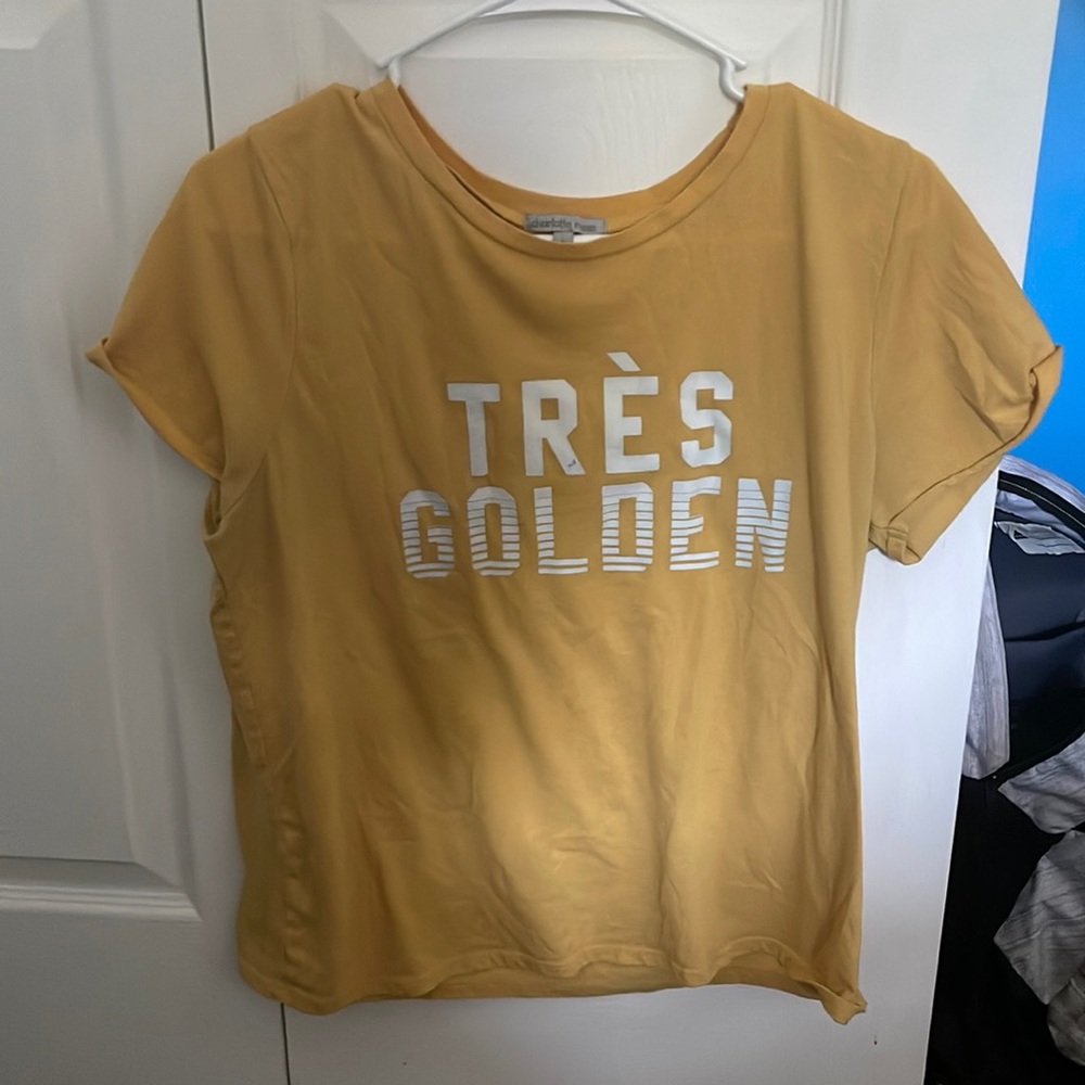 Large, yellow t-shirt
